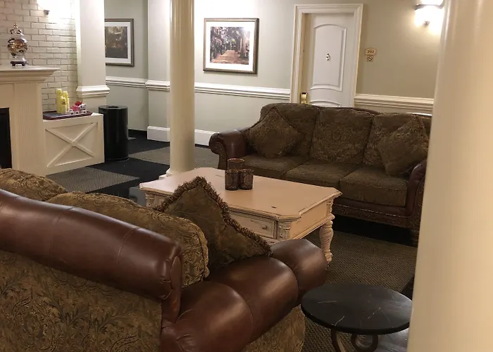 The Juliet 3* Lafayette