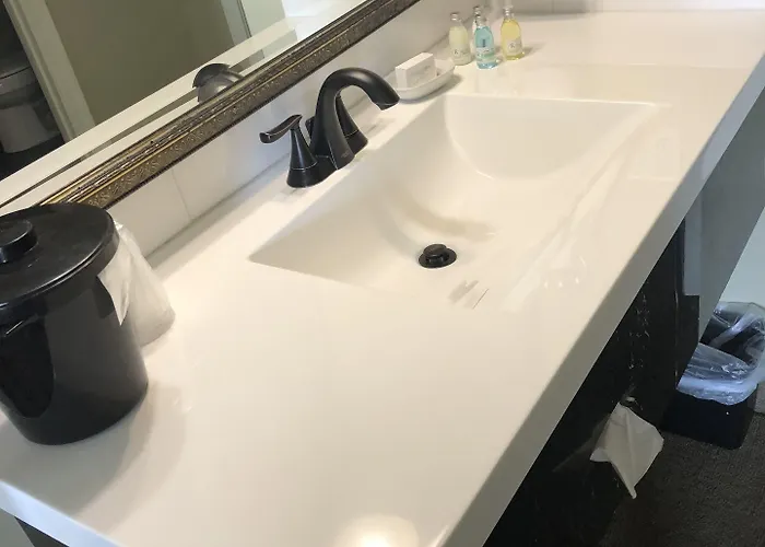 The Juliet Hotel 3*