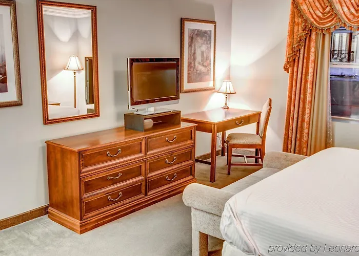 The Juliet 3* Lafayette